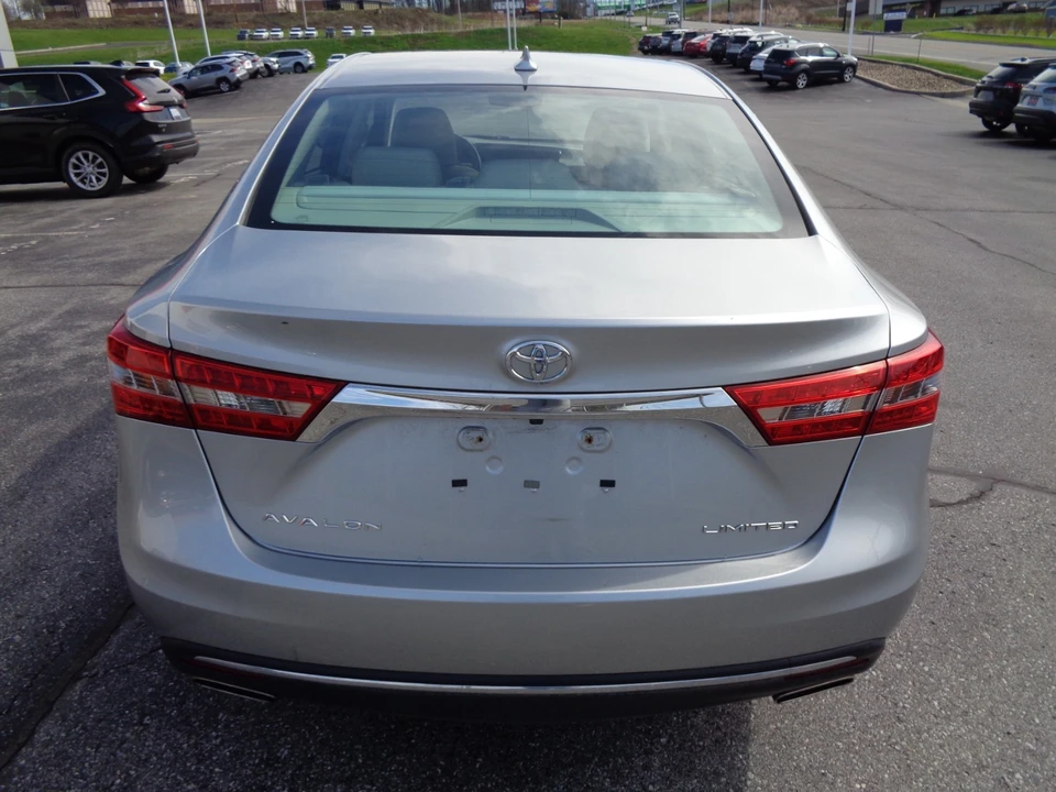 2017 Toyota Avalon 4th Gen - Image 5 of 20
