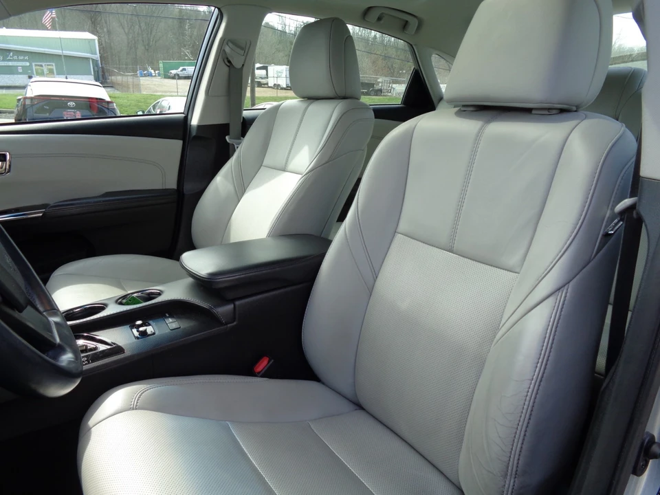 2017 Toyota Avalon 4th Gen - Image 11 of 20