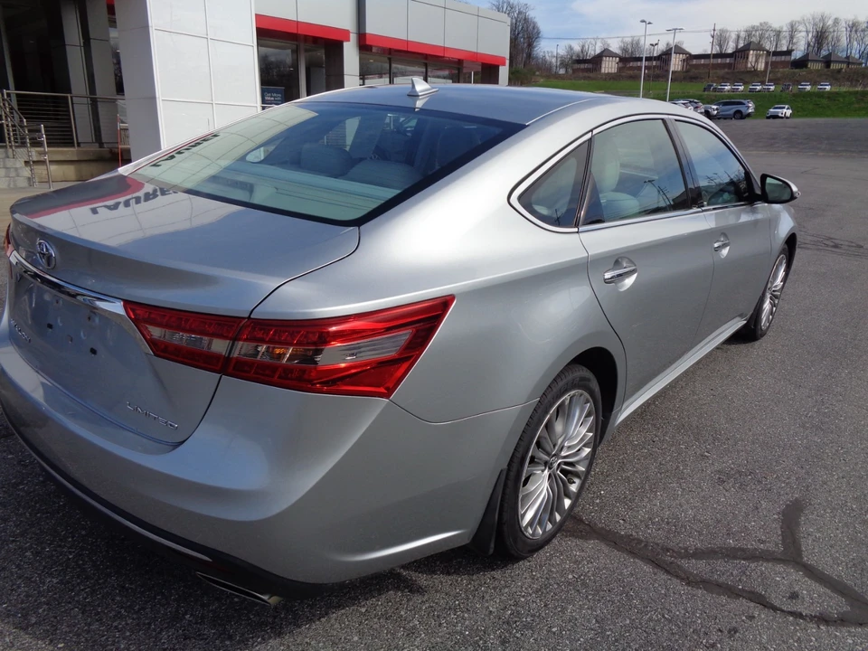 2017 Toyota Avalon 4th Gen - Image 4 of 20