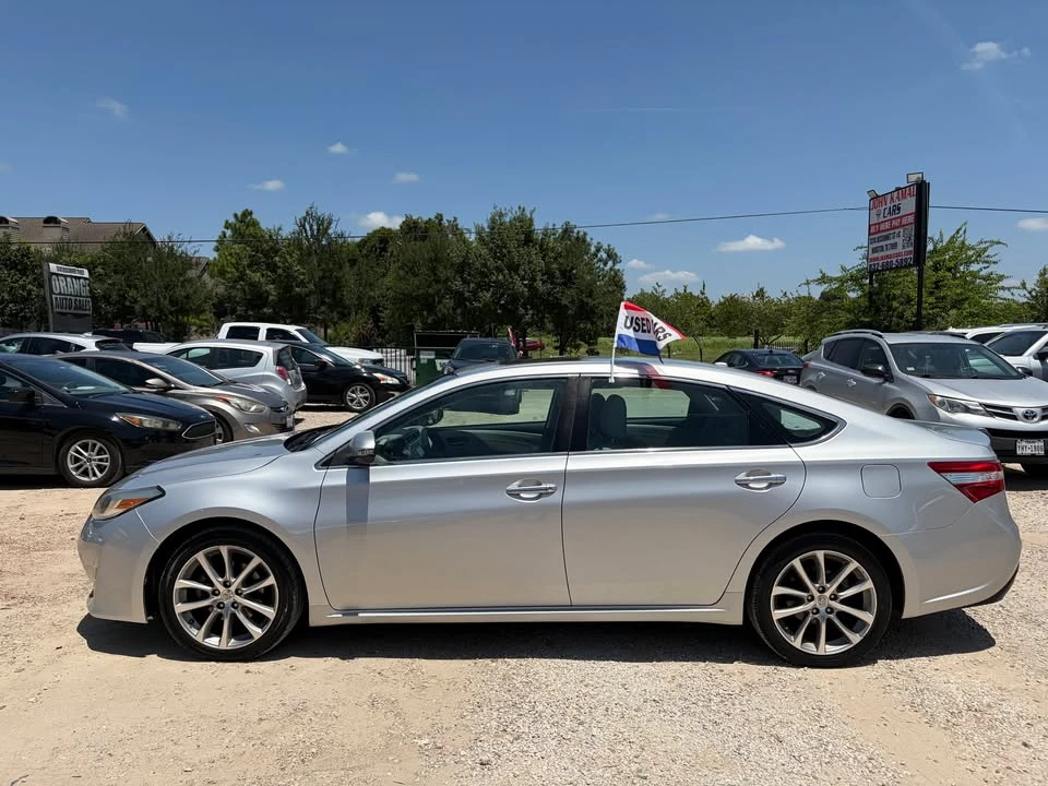 2017 Toyota Avalon 4th Gen - Image 3 of 13
