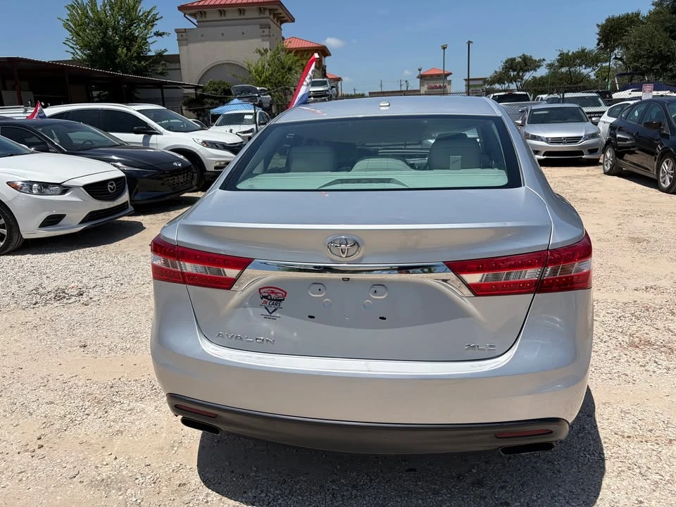 2017 Toyota Avalon 4th Gen - Image 4 of 13