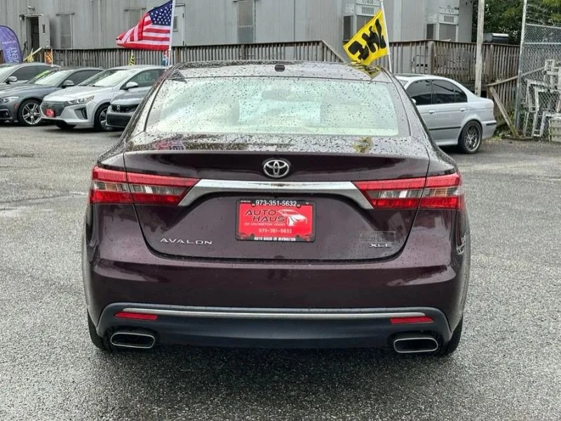 2017 Toyota Avalon 4th Gen - Image 5 of 12