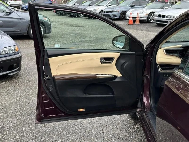 2017 Toyota Avalon 4th Gen - Image 9 of 12