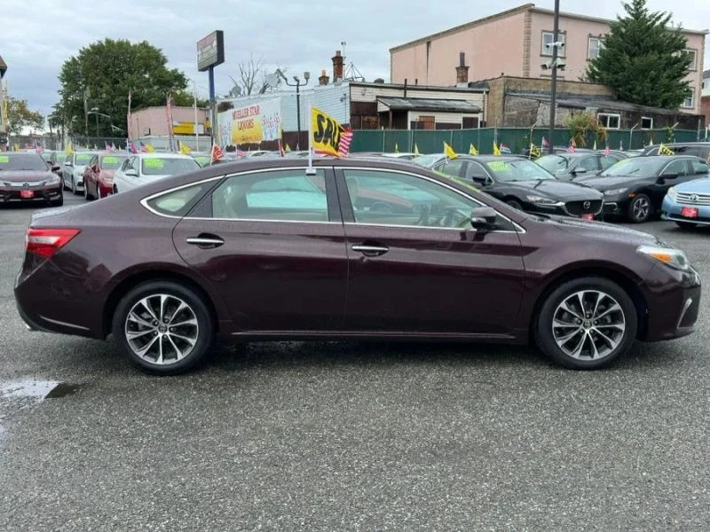 2017 Toyota Avalon 4th Gen - Image 8 of 12
