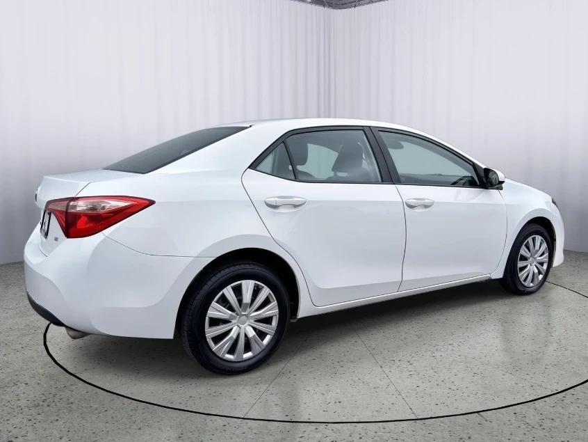2017 Toyota Corolla 11th Gen - Image 5 of 15