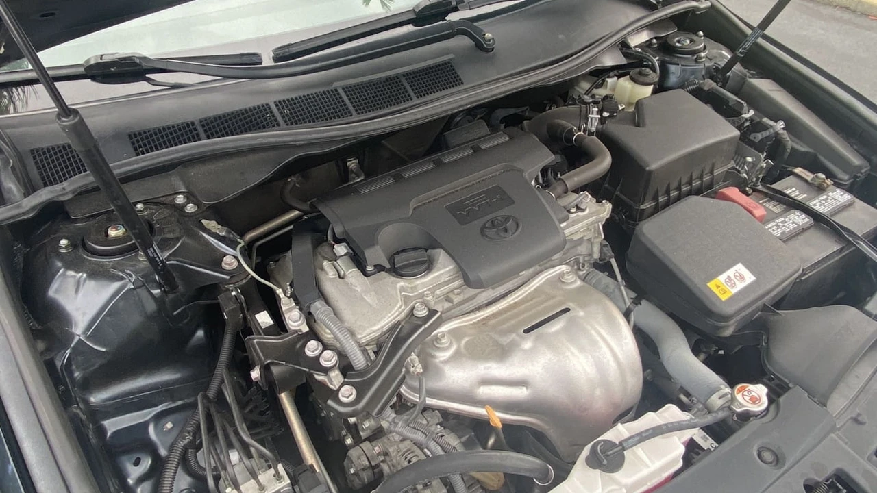 2017 Toyota Camry 7th Gen - Image 4 of 7