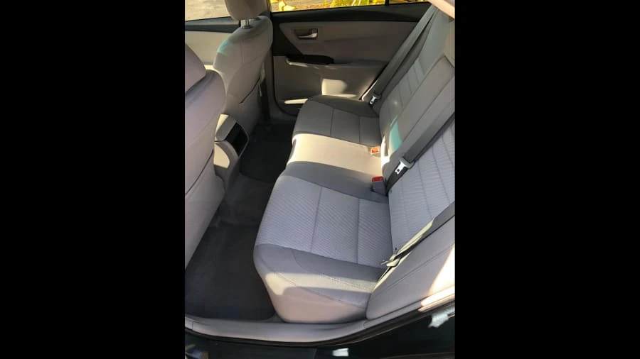 2017 Toyota Camry 7th Gen - Image 5 of 9