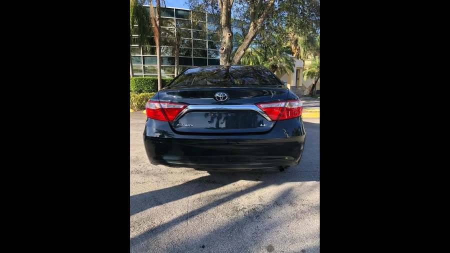 2017 Toyota Camry 7th Gen - Image 7 of 9