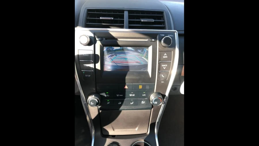 2017 Toyota Camry 7th Gen - Image 4 of 9