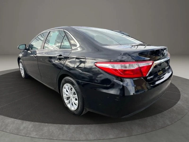 2017 Toyota Camry 7th Gen - Image 8 of 12