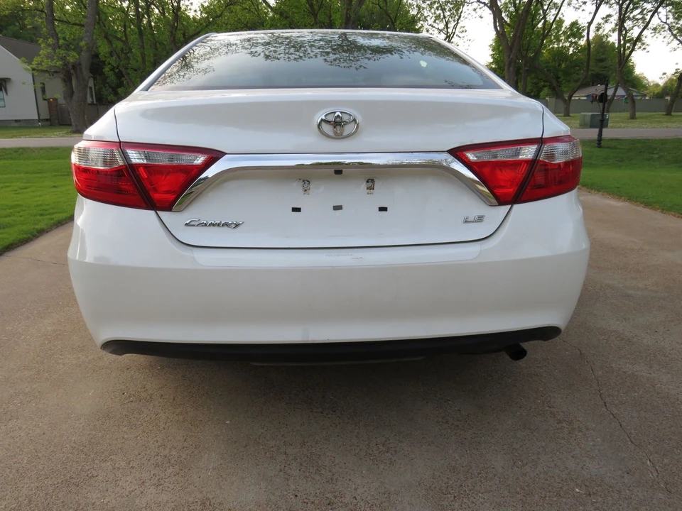 2017 Toyota Camry 7th Gen - Image 8 of 12