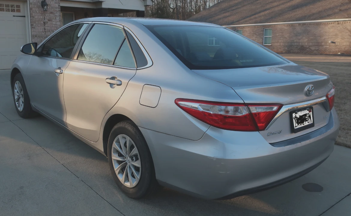 2017 Toyota Camry 7th Gen - Image 7 of 21