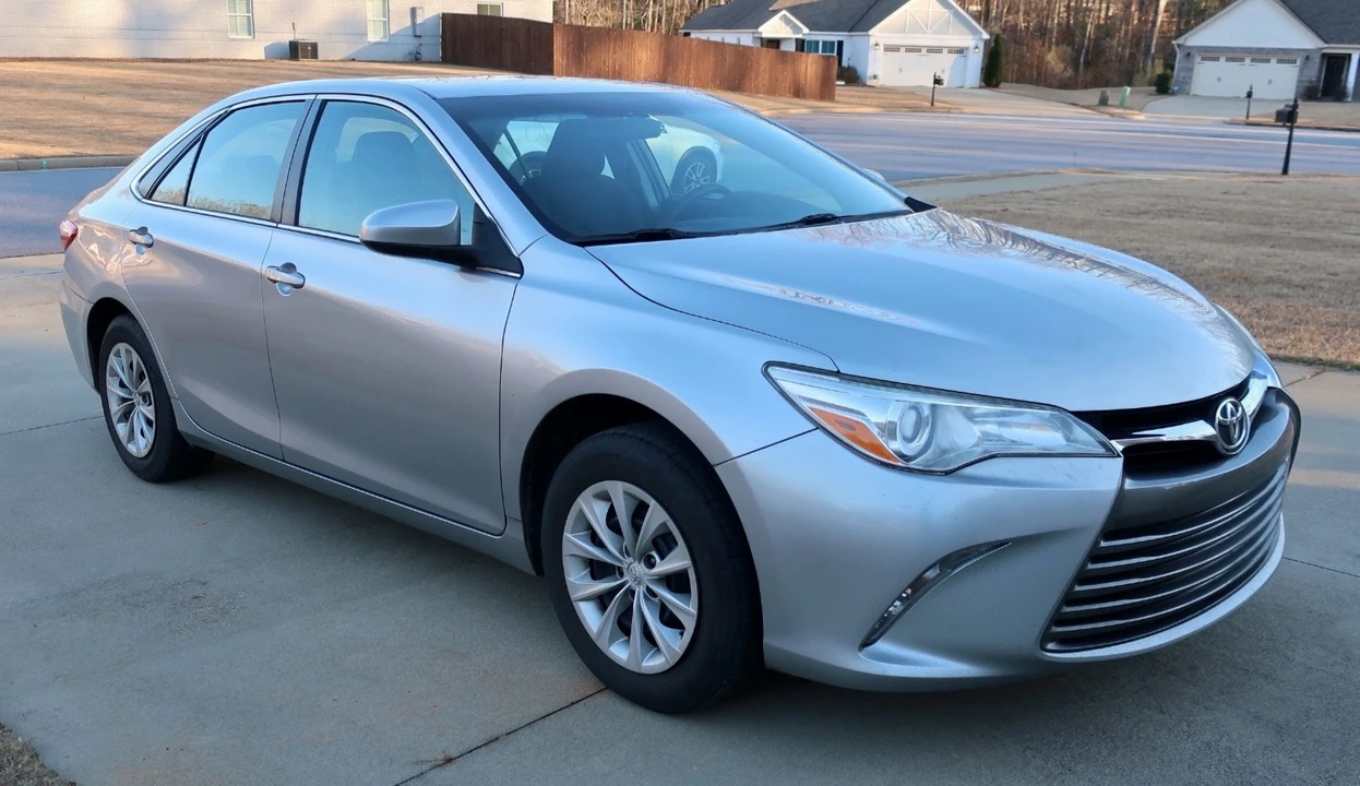2017 Toyota Camry 7th Gen - Image 3 of 21