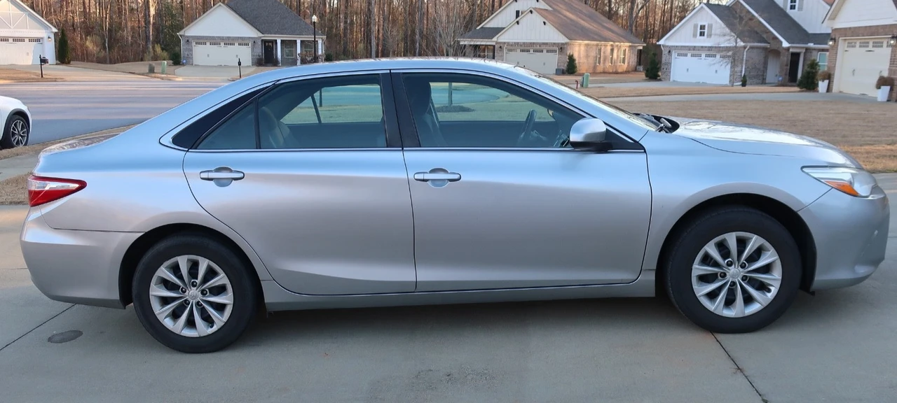 2017 Toyota Camry 7th Gen - Image 5 of 21