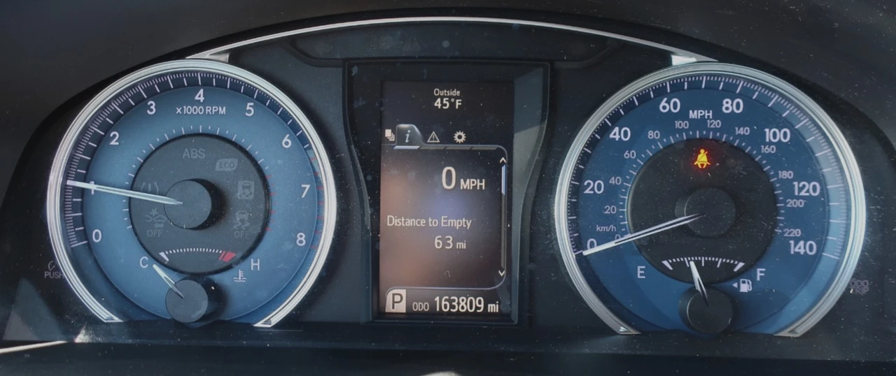 2017 Toyota Camry 7th Gen - Image 12 of 21