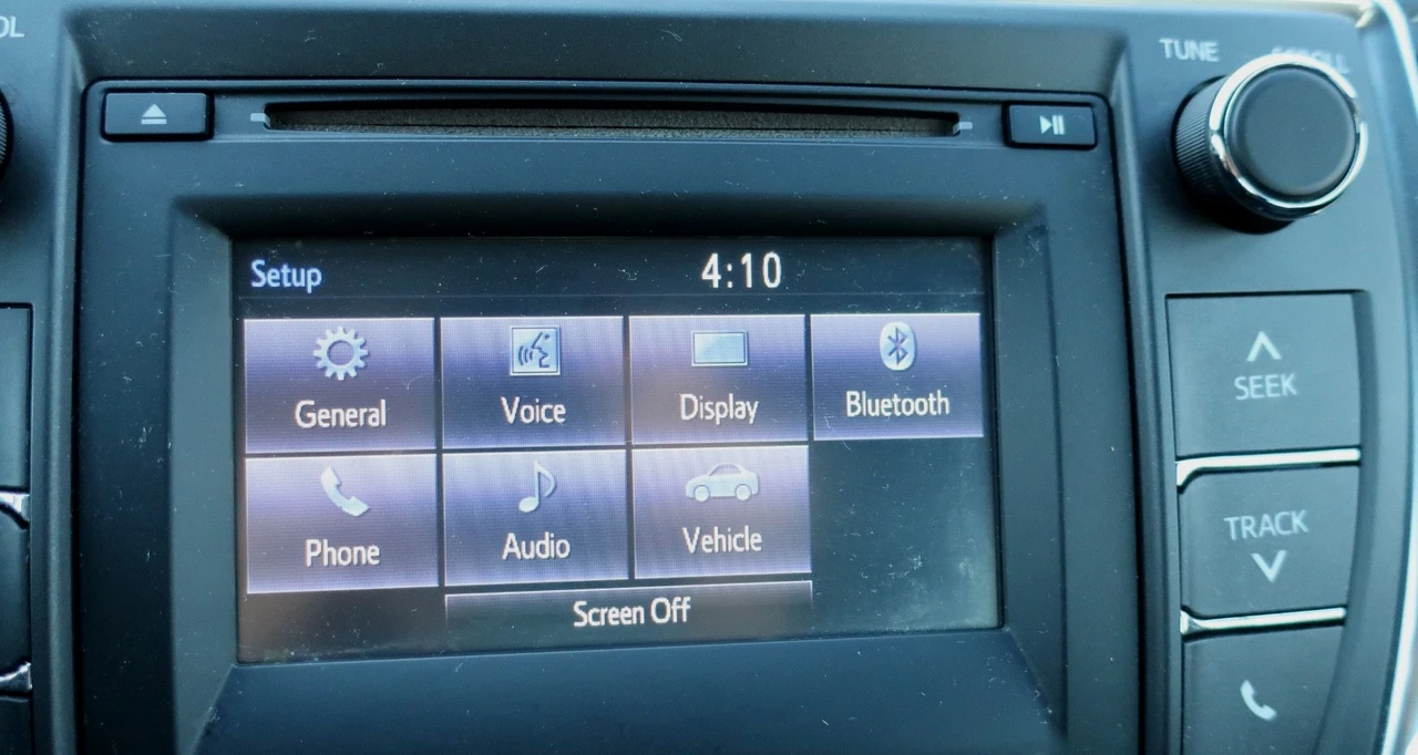 2017 Toyota Camry 7th Gen - Image 13 of 21