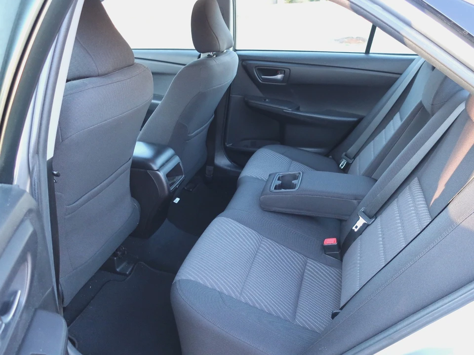 2017 Toyota Camry 7th Gen - Image 10 of 21