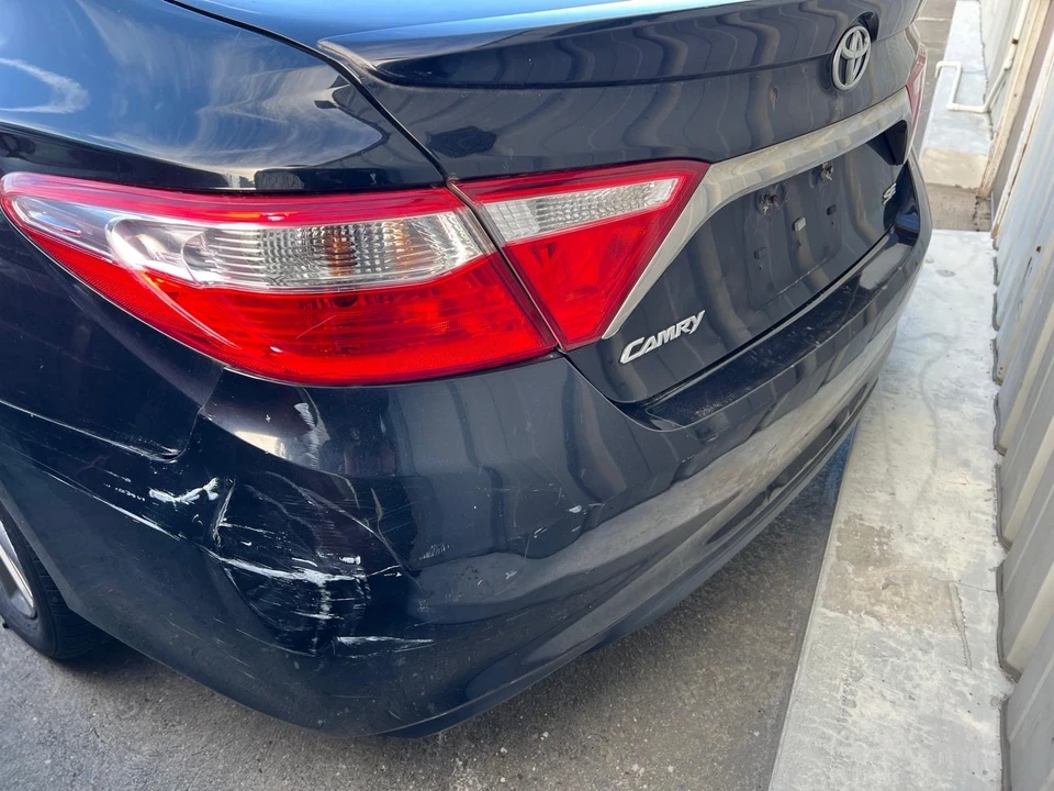 2017 Toyota Camry 7th Gen - Image 6 of 12