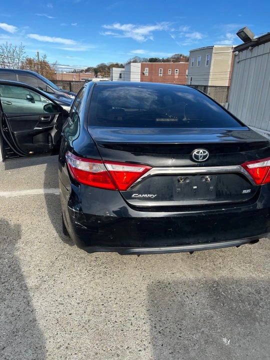 2017 Toyota Camry 7th Gen - Image 5 of 12