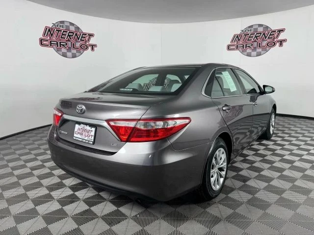 2017 Toyota Camry 7th Gen - Image 7 of 12
