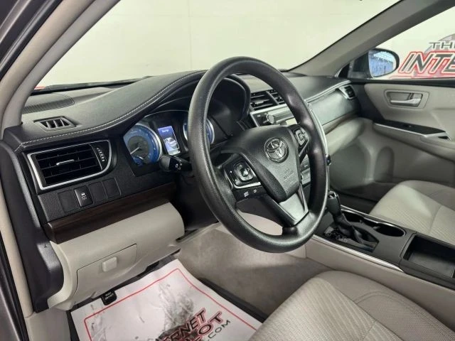 2017 Toyota Camry 7th Gen - Image 10 of 12