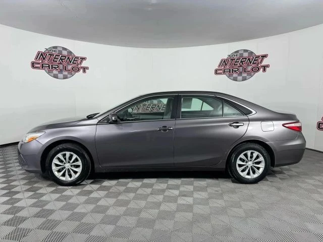 2017 Toyota Camry 7th Gen - Image 4 of 12