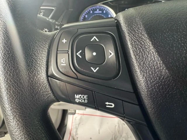 2017 Toyota Camry 7th Gen - Image 15 of 21