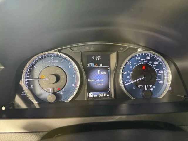 2017 Toyota Camry 7th Gen - Image 14 of 21