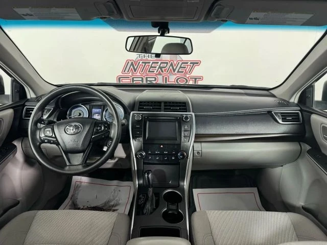2017 Toyota Camry 7th Gen - Image 11 of 21