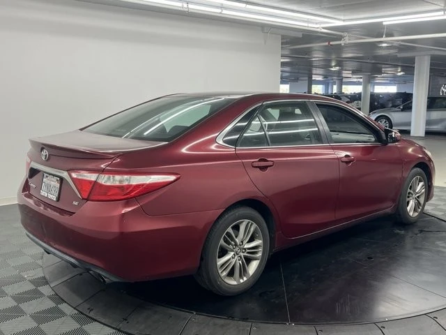 2017 Toyota Camry 7th Gen - Image 4 of 9