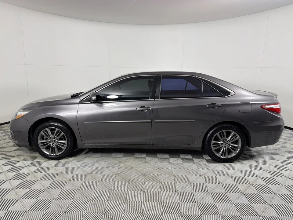 2017 Toyota Camry 7th Gen - Image 5 of 20