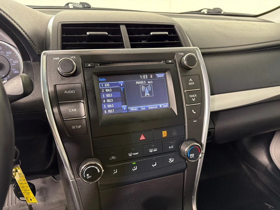 2017 Toyota Camry 7th Gen - Image 11 of 20