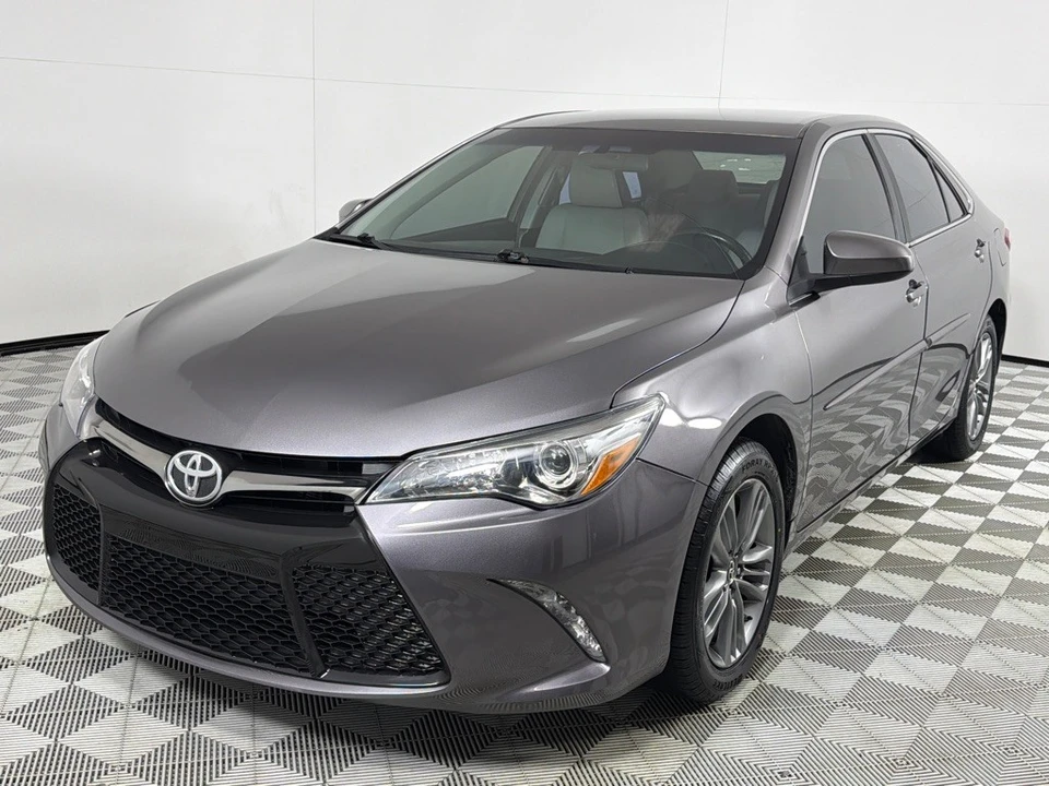 2017 Toyota Camry 7th Gen - Image 6 of 20