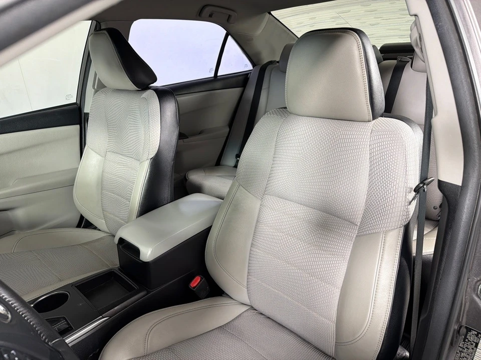 2017 Toyota Camry 7th Gen - Image 9 of 20
