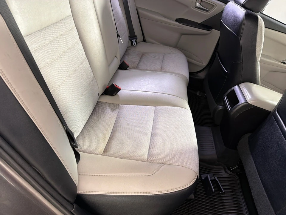 2017 Toyota Camry 7th Gen - Image 15 of 20