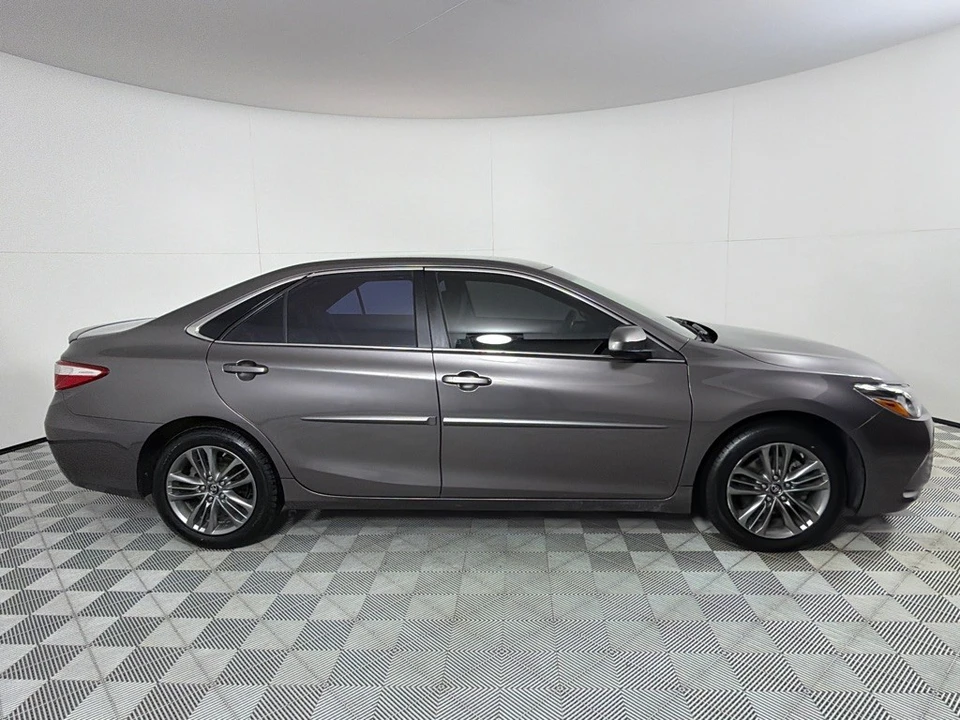 2017 Toyota Camry 7th Gen - Image 4 of 20