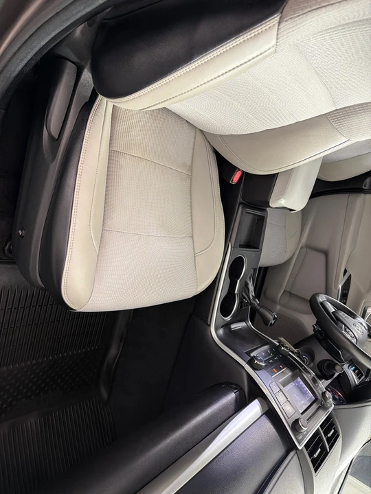 2017 Toyota Camry 7th Gen - Image 17 of 20
