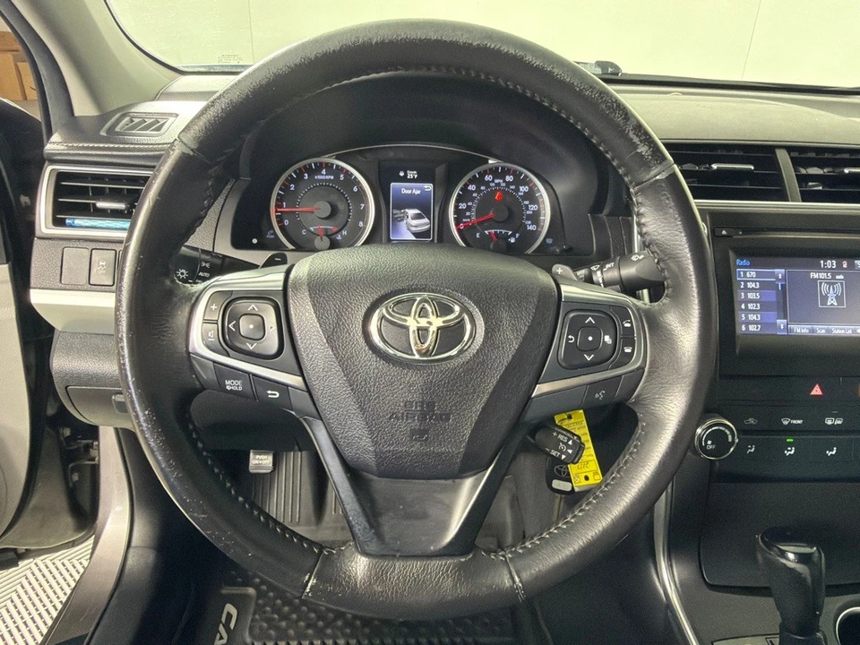 2017 Toyota Camry 7th Gen - Image 10 of 20