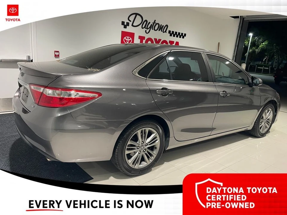 2017 Toyota Camry 7th Gen - Image 10 of 10