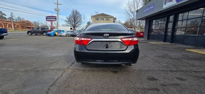 2017 Toyota Camry 7th Gen - Image 2 of 7