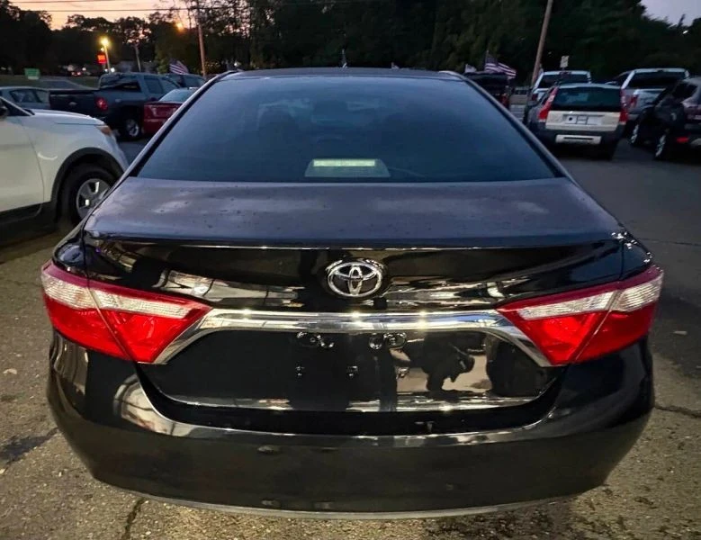 2017 Toyota Camry 7th Gen - Image 5 of 11