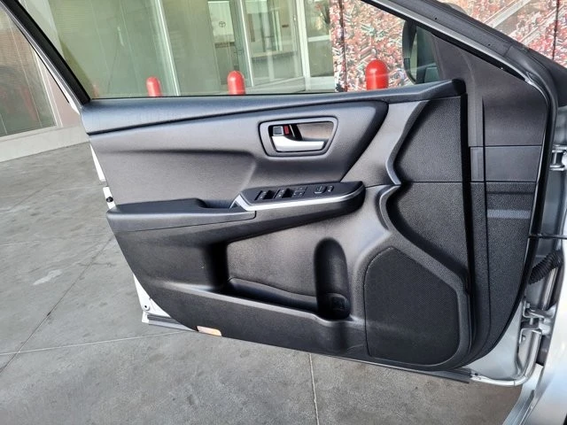 2017 Toyota Camry 7th Gen - Image 12 of 12