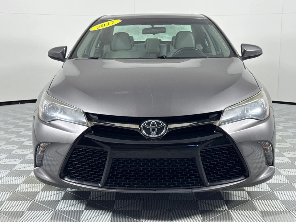 2017 Toyota Camry 7th Gen - Image 10 of 21