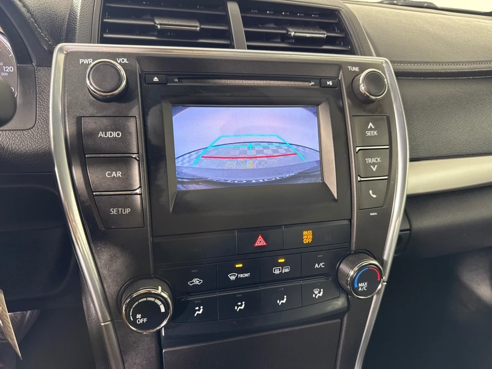2017 Toyota Camry 7th Gen - Image 17 of 21