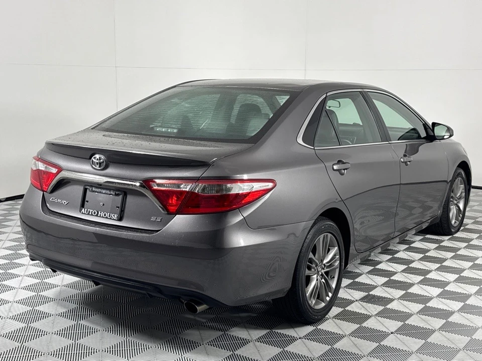 2017 Toyota Camry 7th Gen - Image 4 of 21