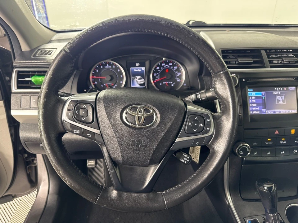 2017 Toyota Camry 7th Gen - Image 15 of 21