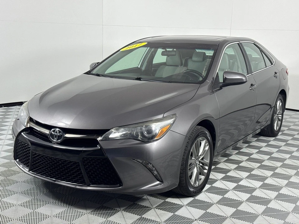 2017 Toyota Camry 7th Gen - Image 9 of 21