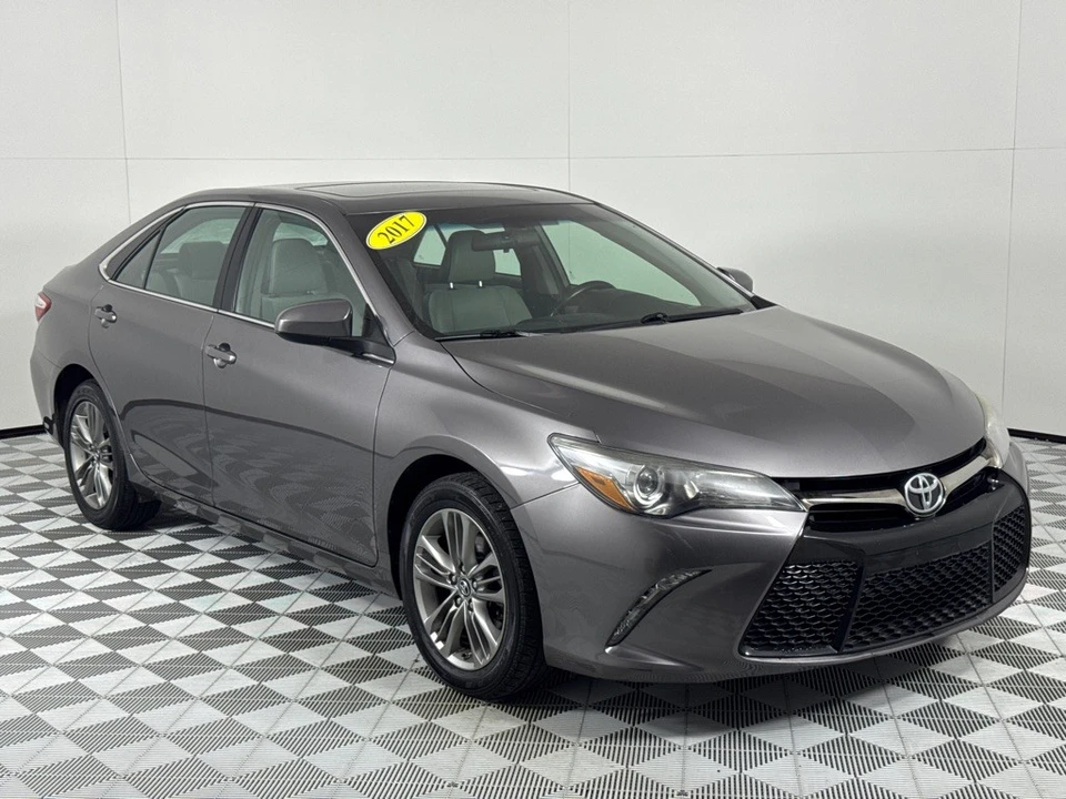 2017 Toyota Camry 7th Gen - Image 3 of 21