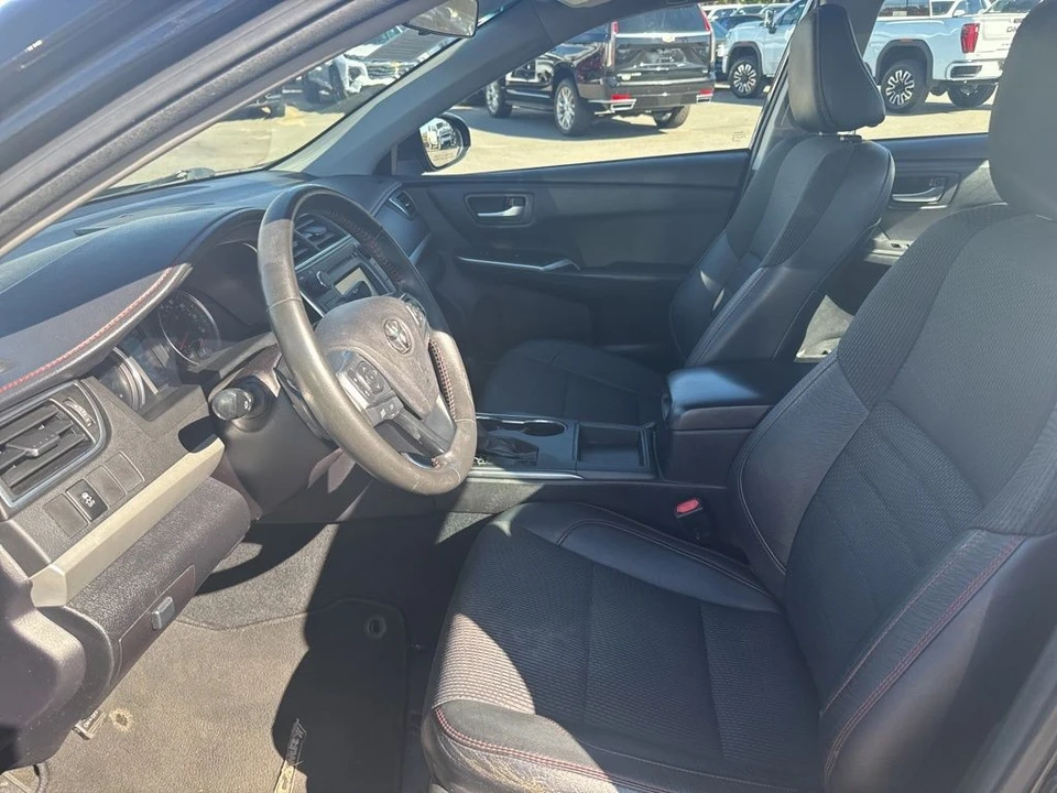 2017 Toyota Camry 7th Gen - Image 9 of 12