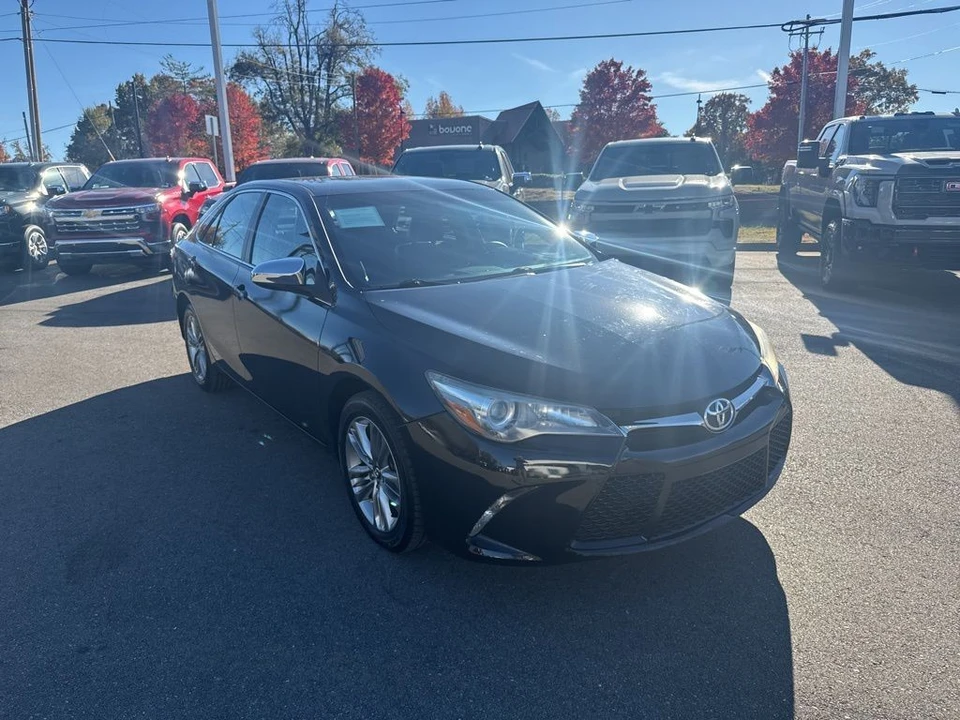 2017 Toyota Camry 7th Gen - Image 7 of 12
